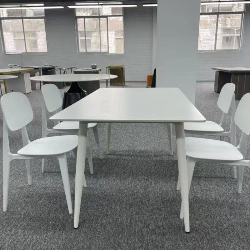 Meja Makan Marmar Gaya Nordik putih bersih Ringkas tetapi elegan Sesuai untuk rumah kecil, meja segi empat sama minimalis.