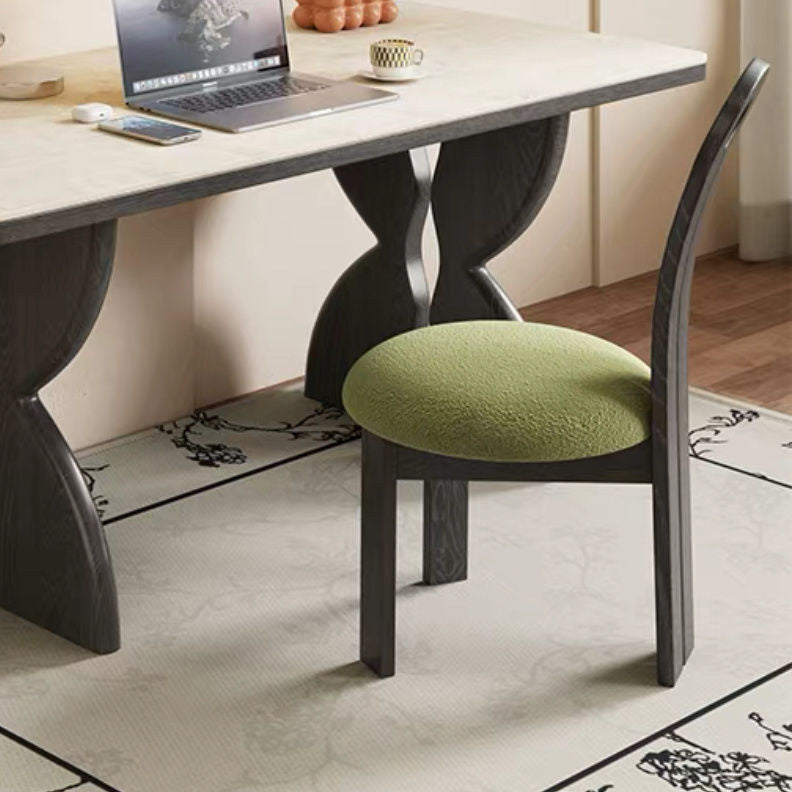 Set meja makan gaya Perancis, granit hitam elegan, kayu asli premium, bentuk segi empat sama untuk rumah kecil.